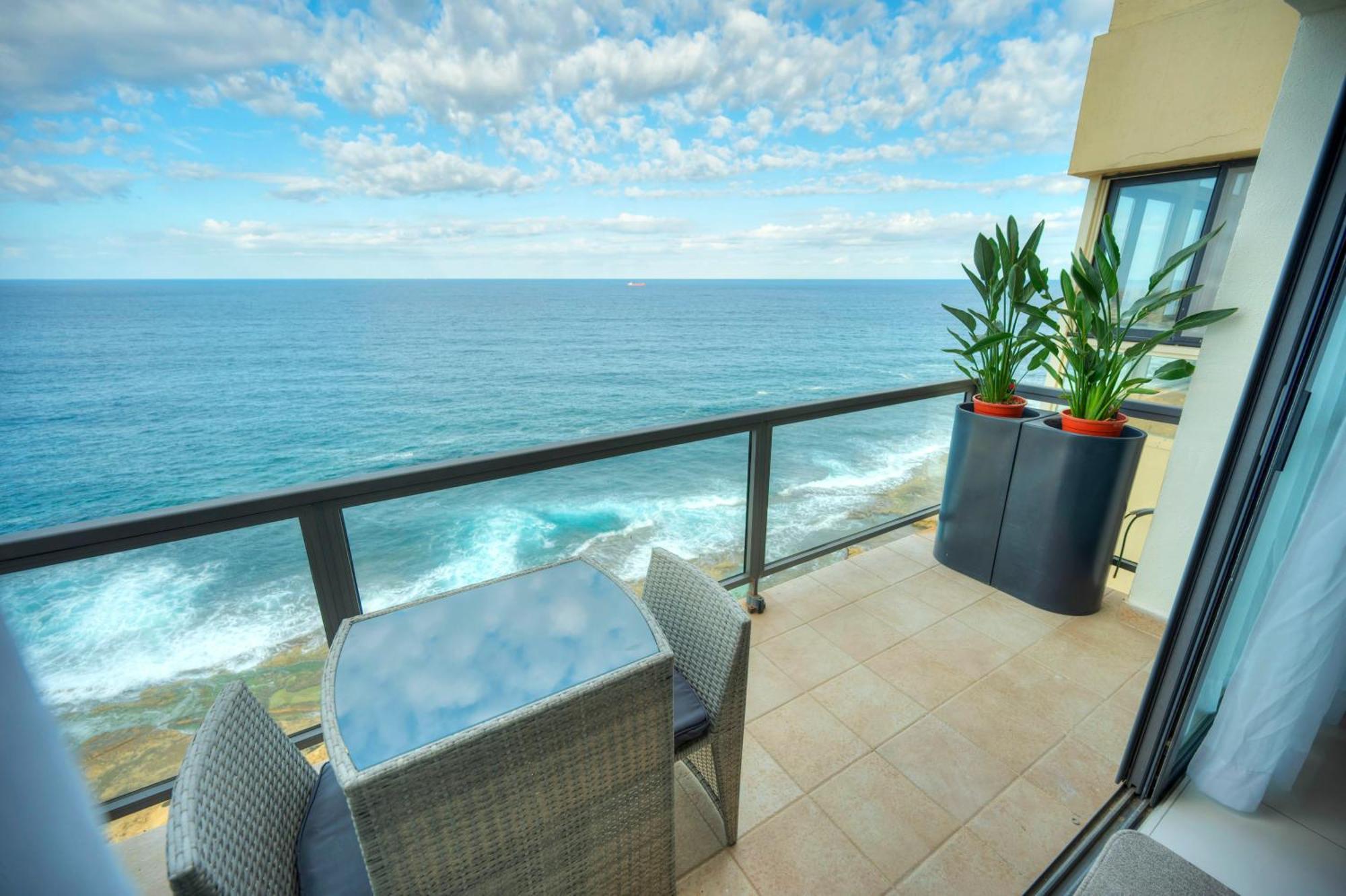 Modern, Large 3Bedroom, Spectacular Views Goslm-9 Sliema Exterior foto